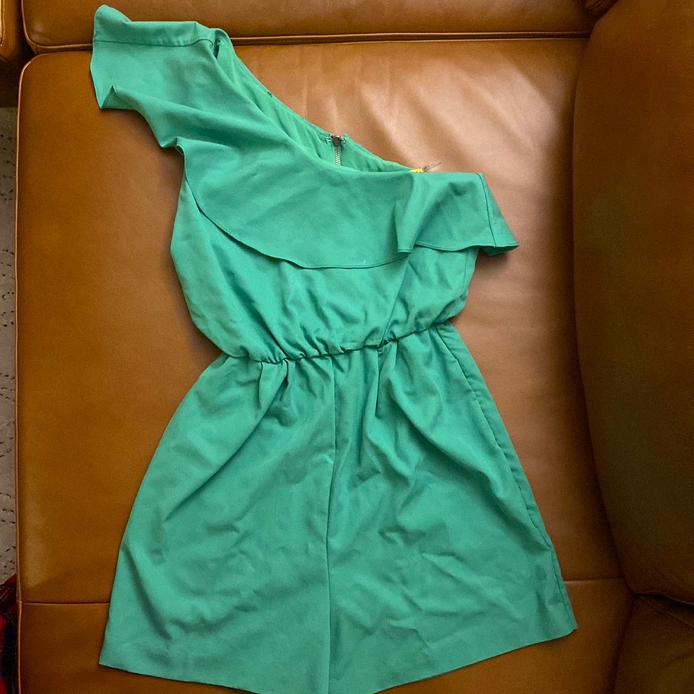 Alice + Olivia: Asymmetrical shoulder Jumpsuit